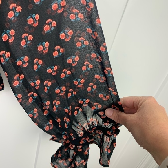 NWT Lulu's XS Blooming Company Black Floral Print Ruffled Top Romantic fairy - Picture 8 of 10